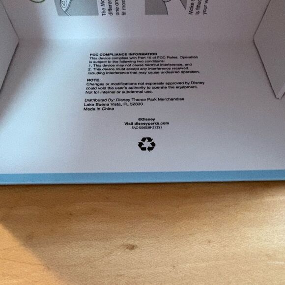 Disney Valentine's Day 2022 Mickey & Minnie Sweethearts Magic Band LE 3,460 - Picture 7 of 8
